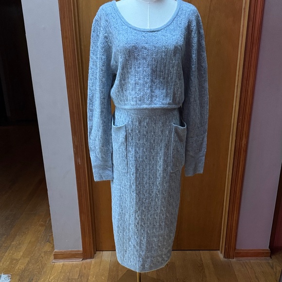 NWT Future Collective 2 pc cable knit sweater/skirt set. Size L - Picture 8 of 14